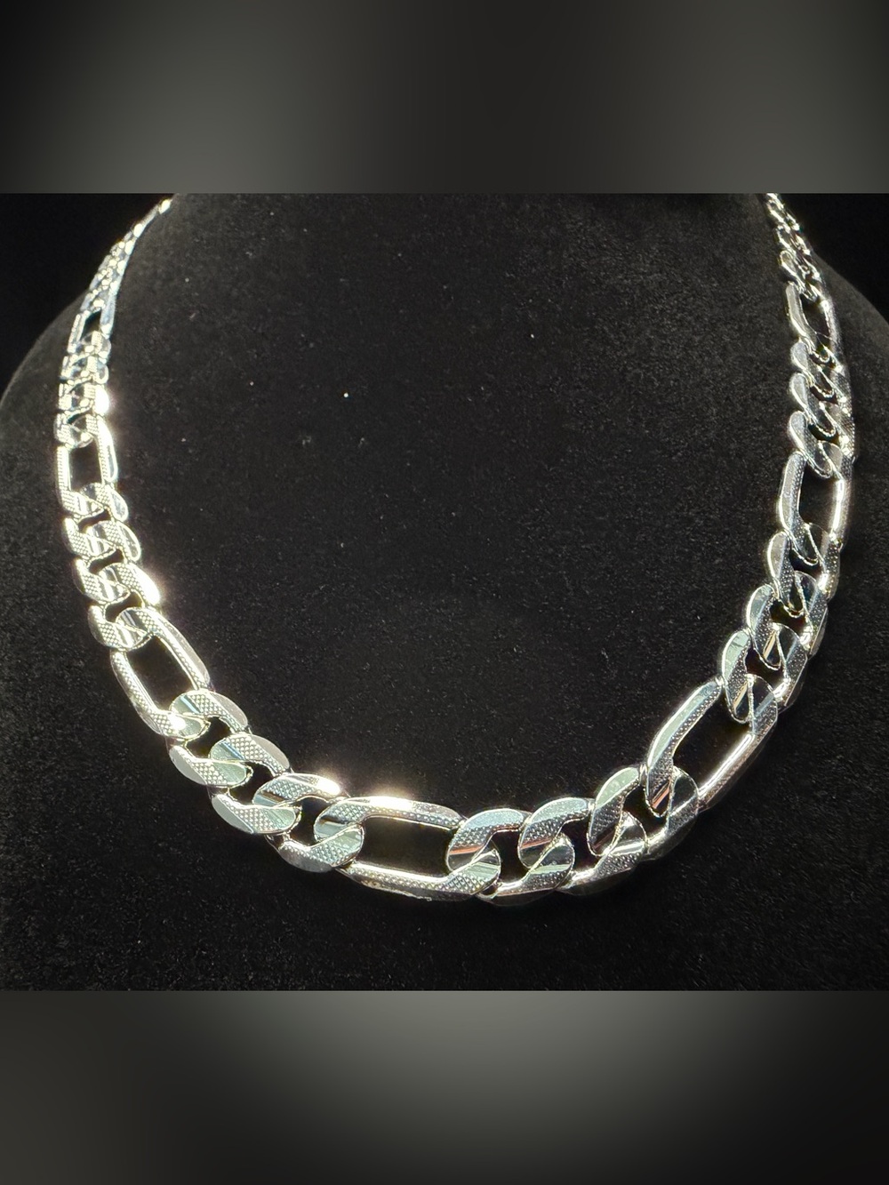 Figaro Diamond Cut 30in 9.5MM 925 Premium Finish Necklace Brand New! Must Have